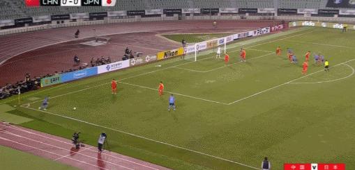 国足完败日本,国足0-3不敌韩国3个进球瞬间