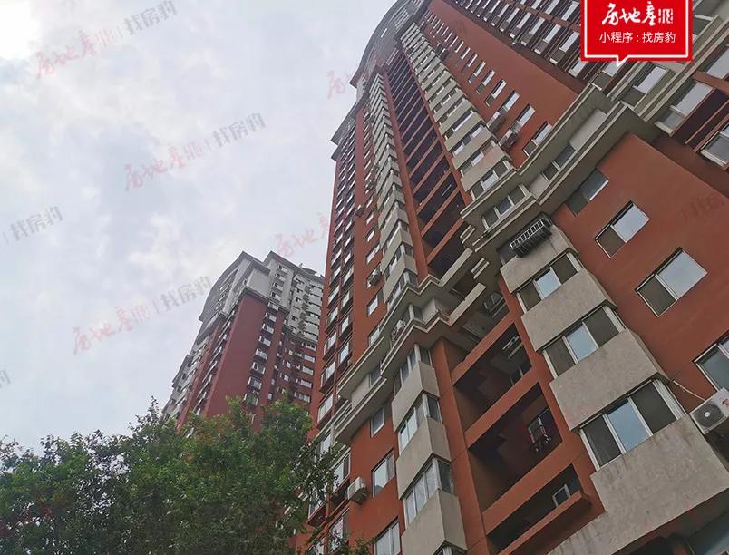 房报君去看了一套6字头的二手房，竟然动心了