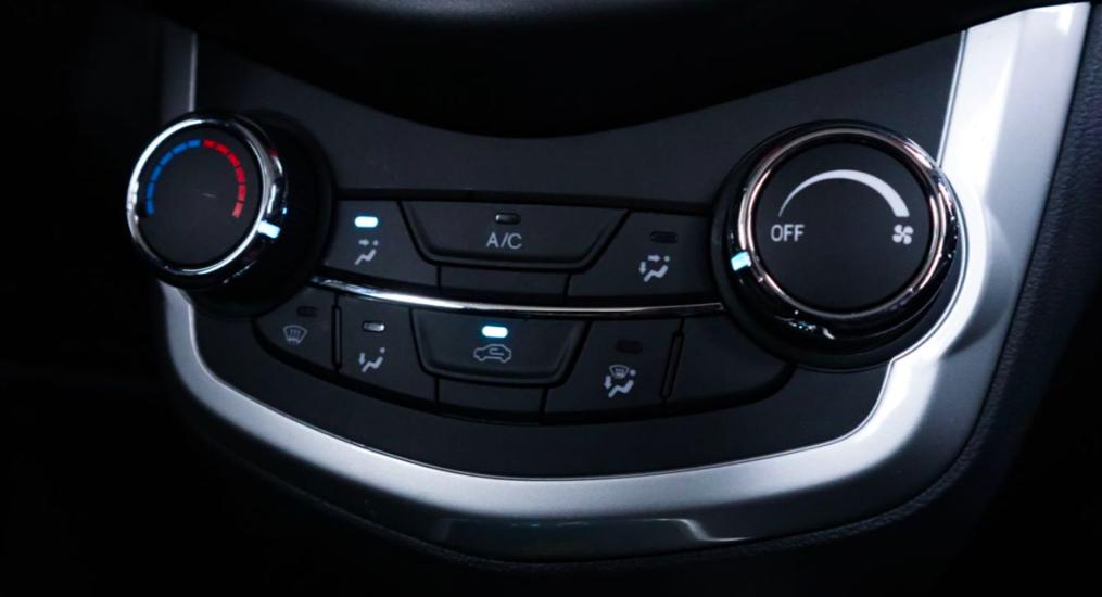 奔奔e-star国民版最新价格和参数,奔奔e-star国民版多彩限量款试驾