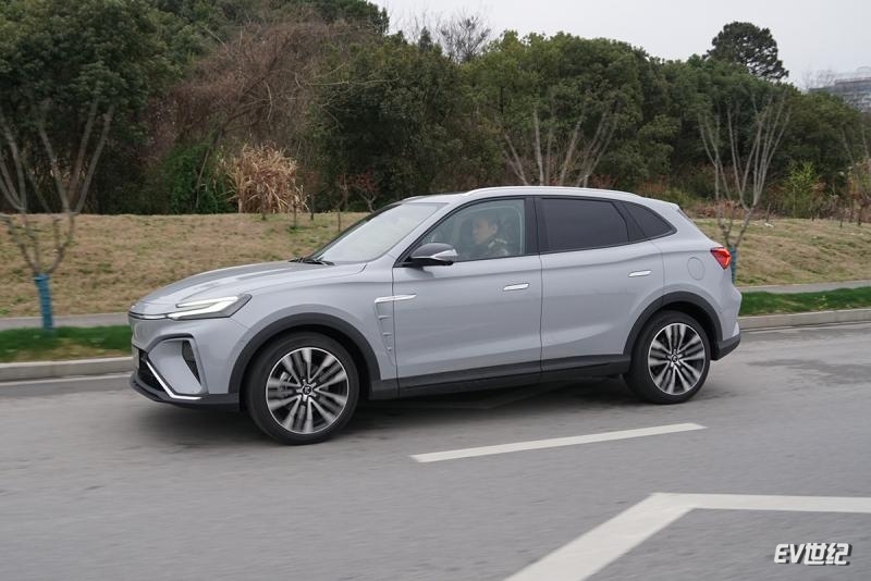 用实际行动诠释高品质服务,飞凡marvelr试驾