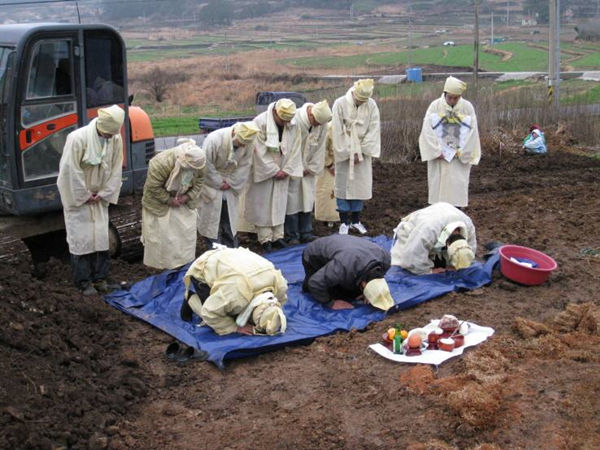 传统葬礼的全部流程及顺序,传统葬礼出殡流程