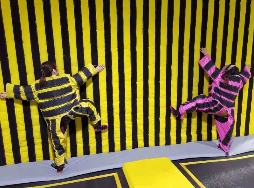 不限时的网红蹦床公园,沉浸式网红蹦床公园