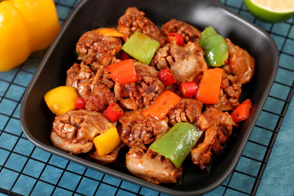 炖鸡肉别直接焯水教你正确做法,鸡肉怎么炖不柴不老需不需要焯水