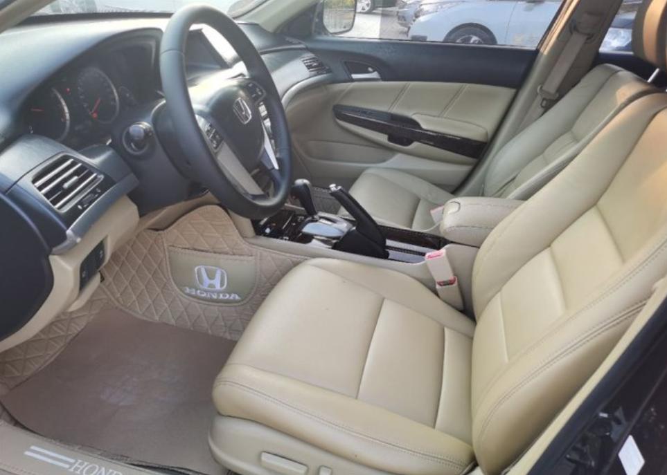 5万多能买到哪年的雅阁,5万左右的雅阁八代半