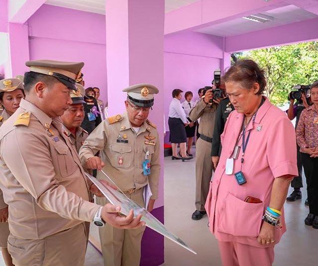 泰国35岁胖公主近照,泰国大公主年轻照片