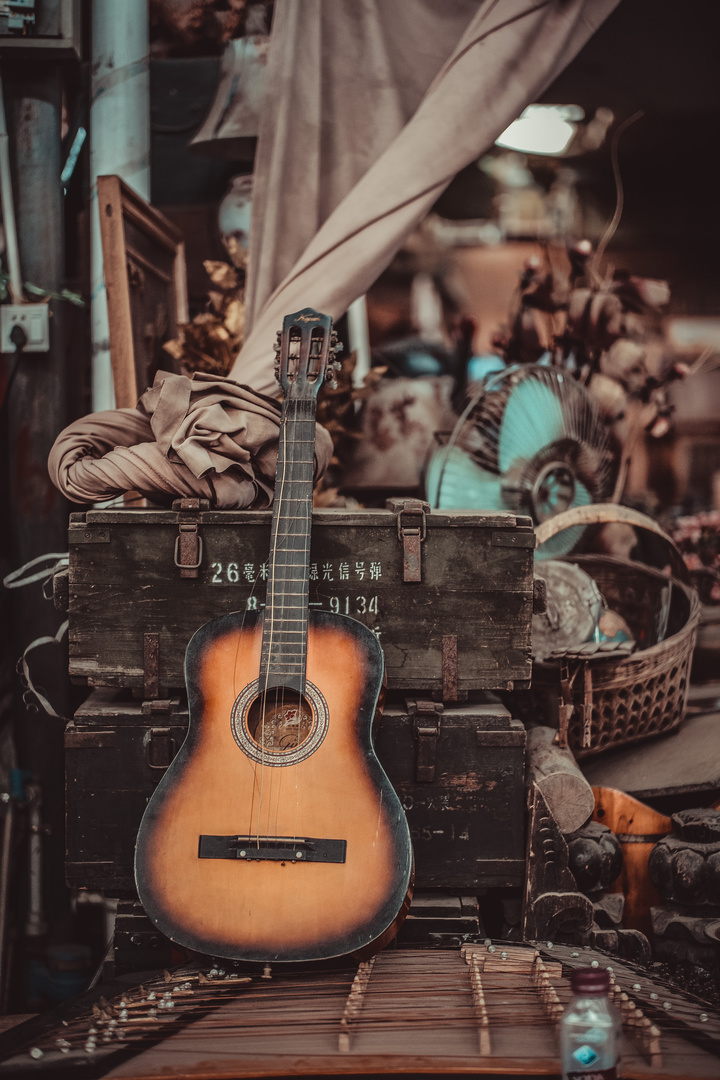 亮佳鸿华二手市场属于成都哪个区,亮佳鸿华二手市场在三环路外吗