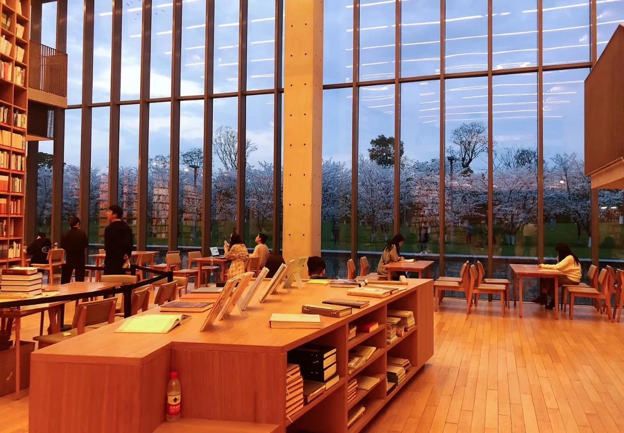 这是高晓松送给杭州的礼物，实名羡慕杭州市民!