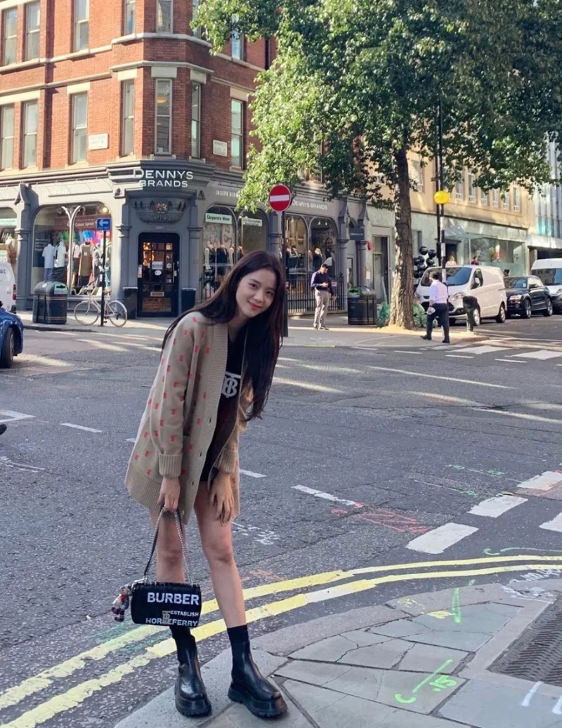 blackpink同款小包包,blackpink都爱背什么包包