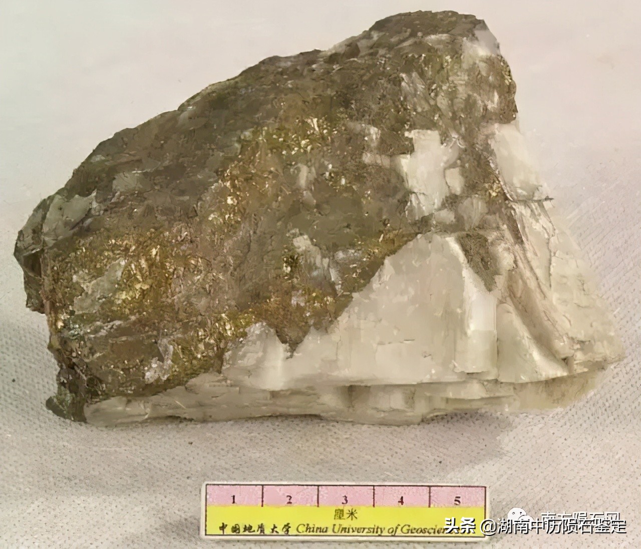 月球陨石与地球矿石的区别,月球陨石和矿石有什么区别