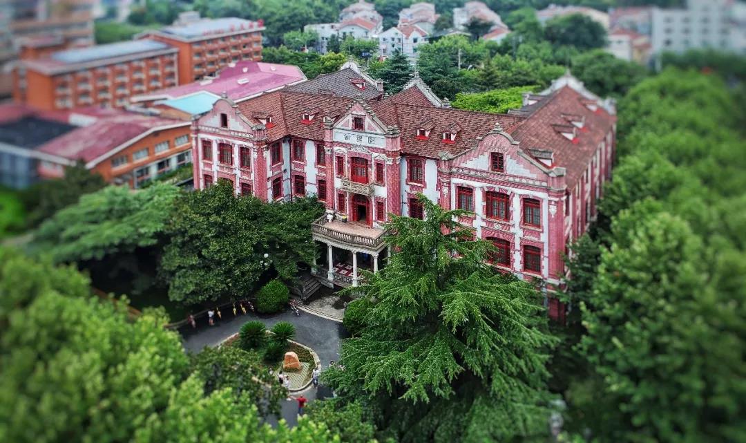 上海交大世界大学排名,上海交大最牛校长