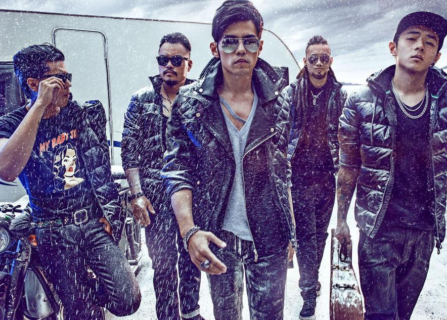 巅峰时坐拥5000家店，如今年亏8亿，昔日休闲服第一品牌黯然跌落