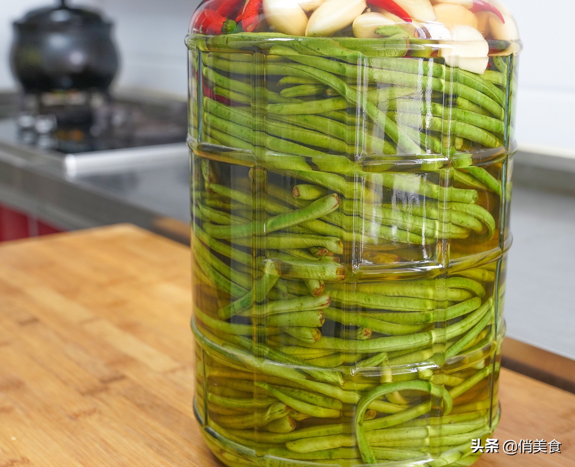 酸豆角怎么腌制才会又脆又好吃,酸豆角的简单快速腌制方法