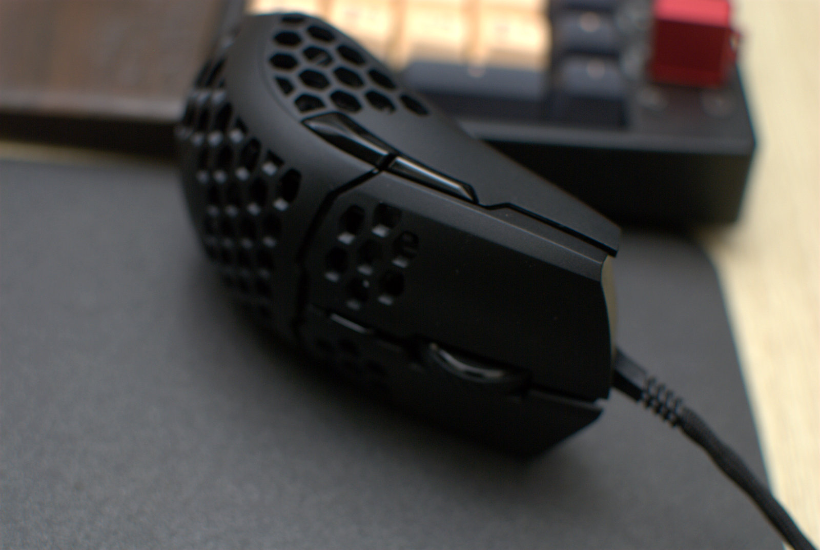 酷冷至尊鼠标mm710评测,酷冷至尊鼠标mm711和710