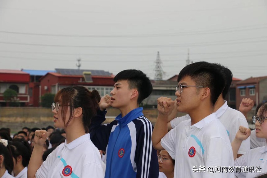 誓言铮铮志气满崭新征程已启航！焦作四中召开新高三动员大会