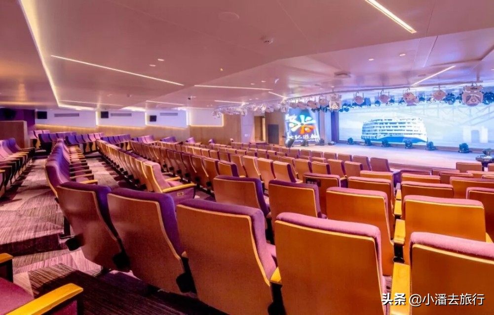 长江游轮“巨无霸”世纪荣耀号，原来它的吨位不是长江之最