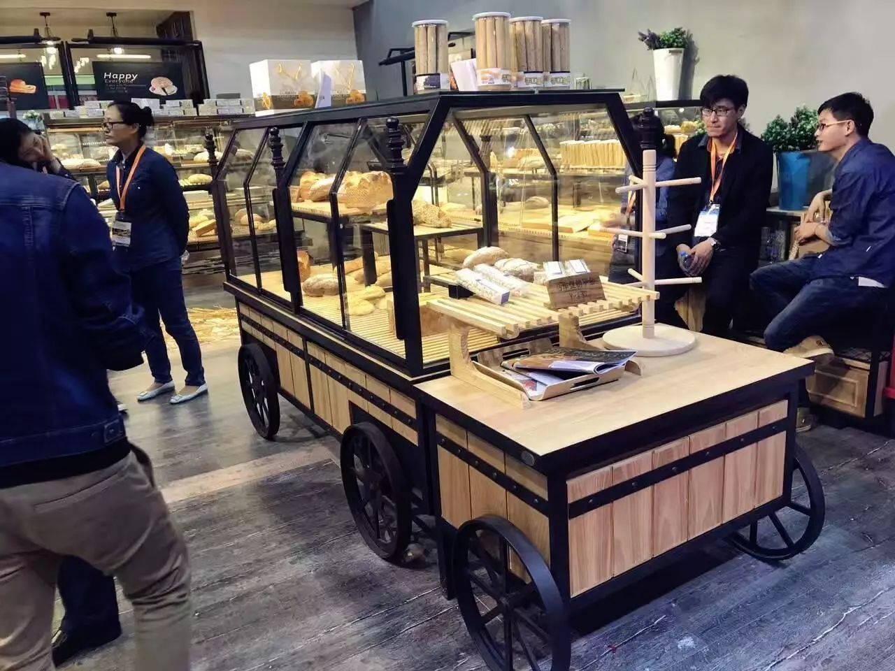 草莓芒果蛋糕起名,蛋糕店什么名字才合适