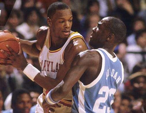 山羊早期弹跳视频,山羊垂直弹跳世界纪录