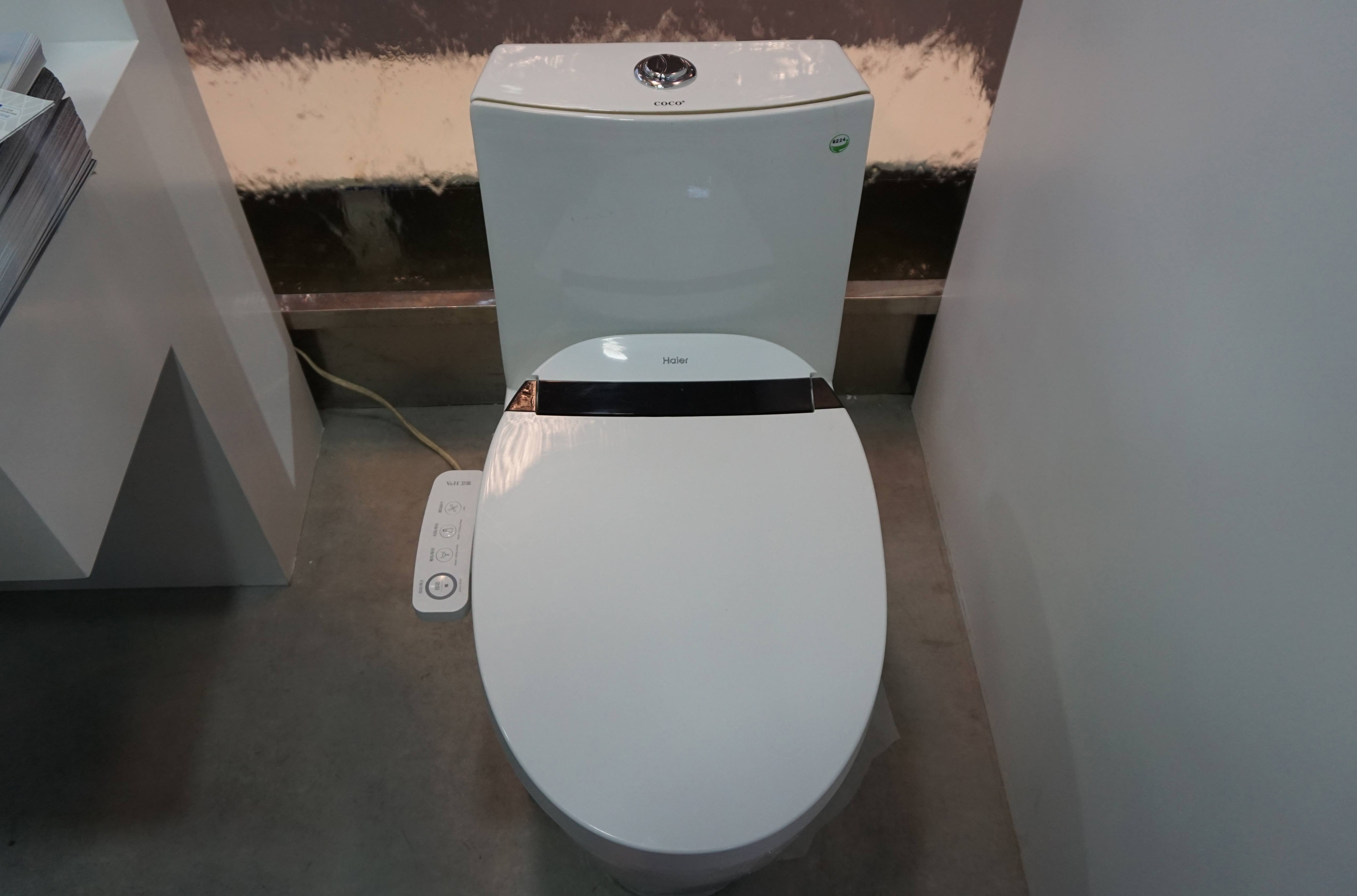 智能马桶盖值得买吗,智能马桶盖价格高低区别