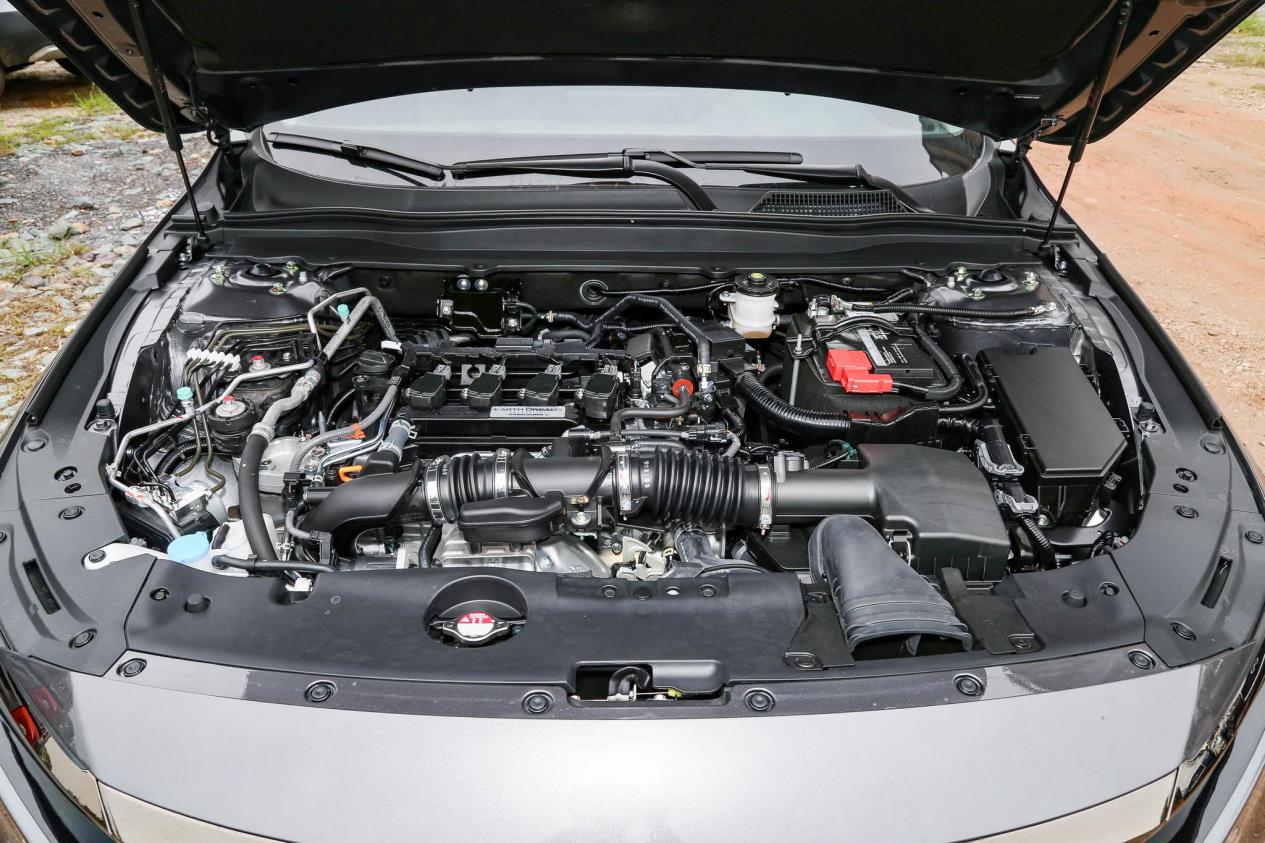 年底买车别被优惠冲昏头，雅阁、凯美瑞、阿特兹怎么挑才最合适？