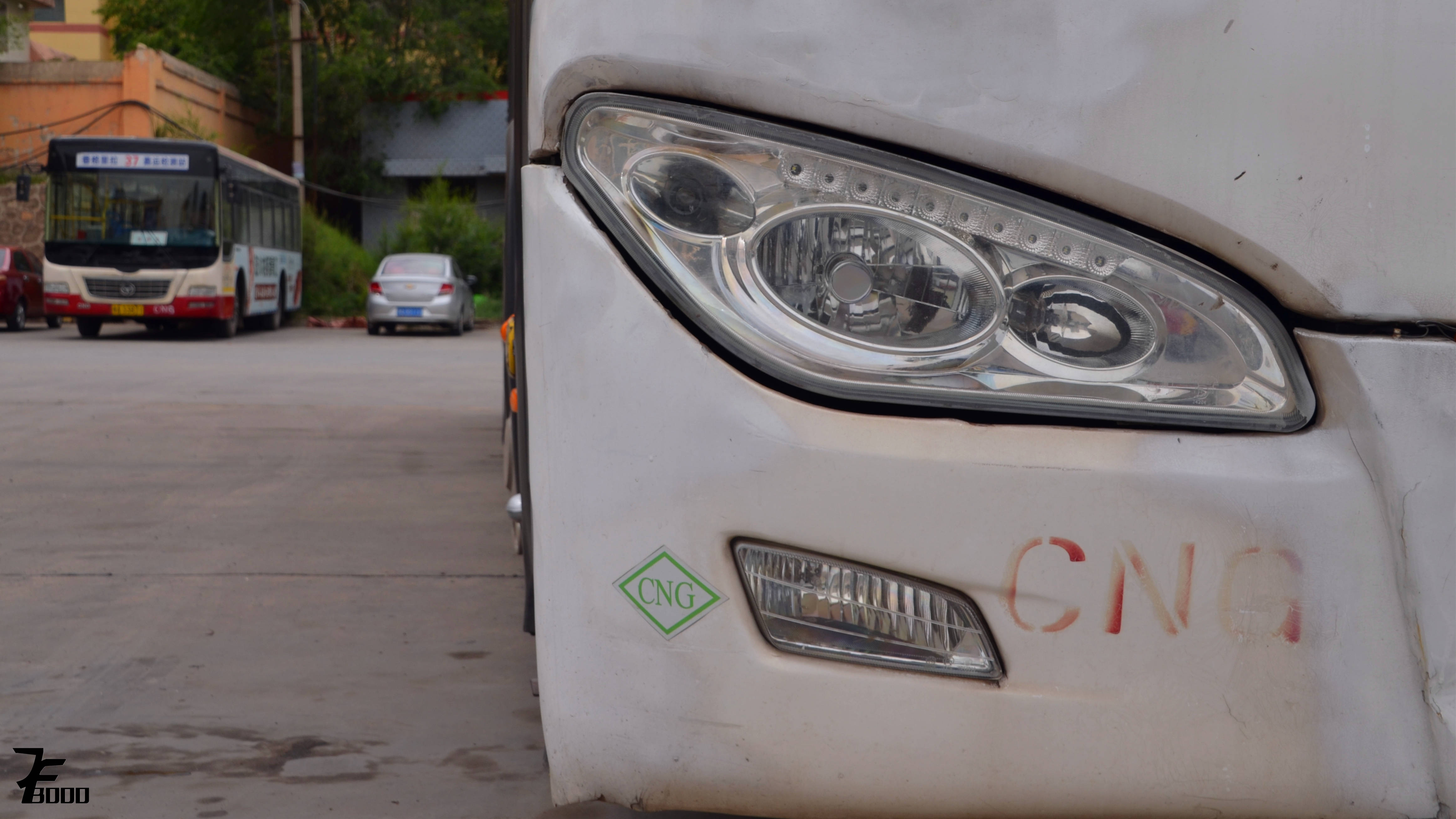 机房的渣评21西宁公交亚星JS6111SHCJ