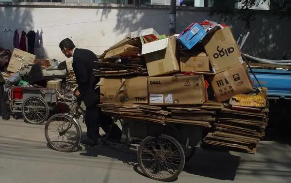 致富经垃圾堆里的商机,垃圾堆里亿万富翁