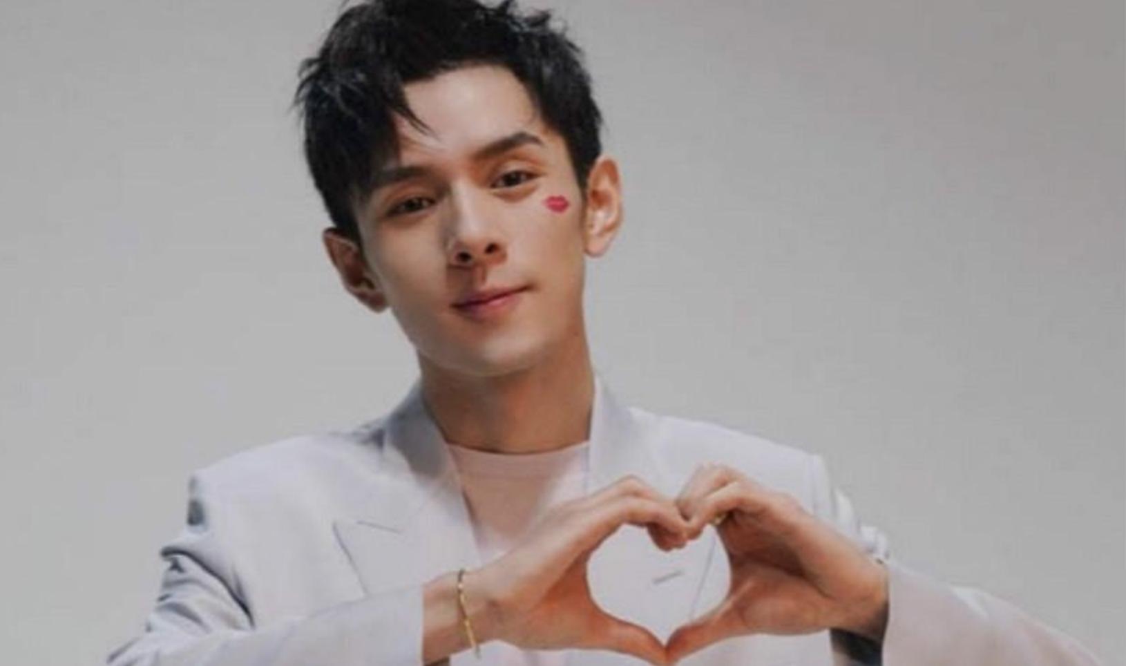 湖南小伙直播卖口红,湖南小伙卖口红暴富