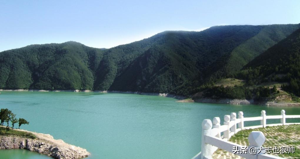 龙泉山脉风景,山峦叠嶂景如画