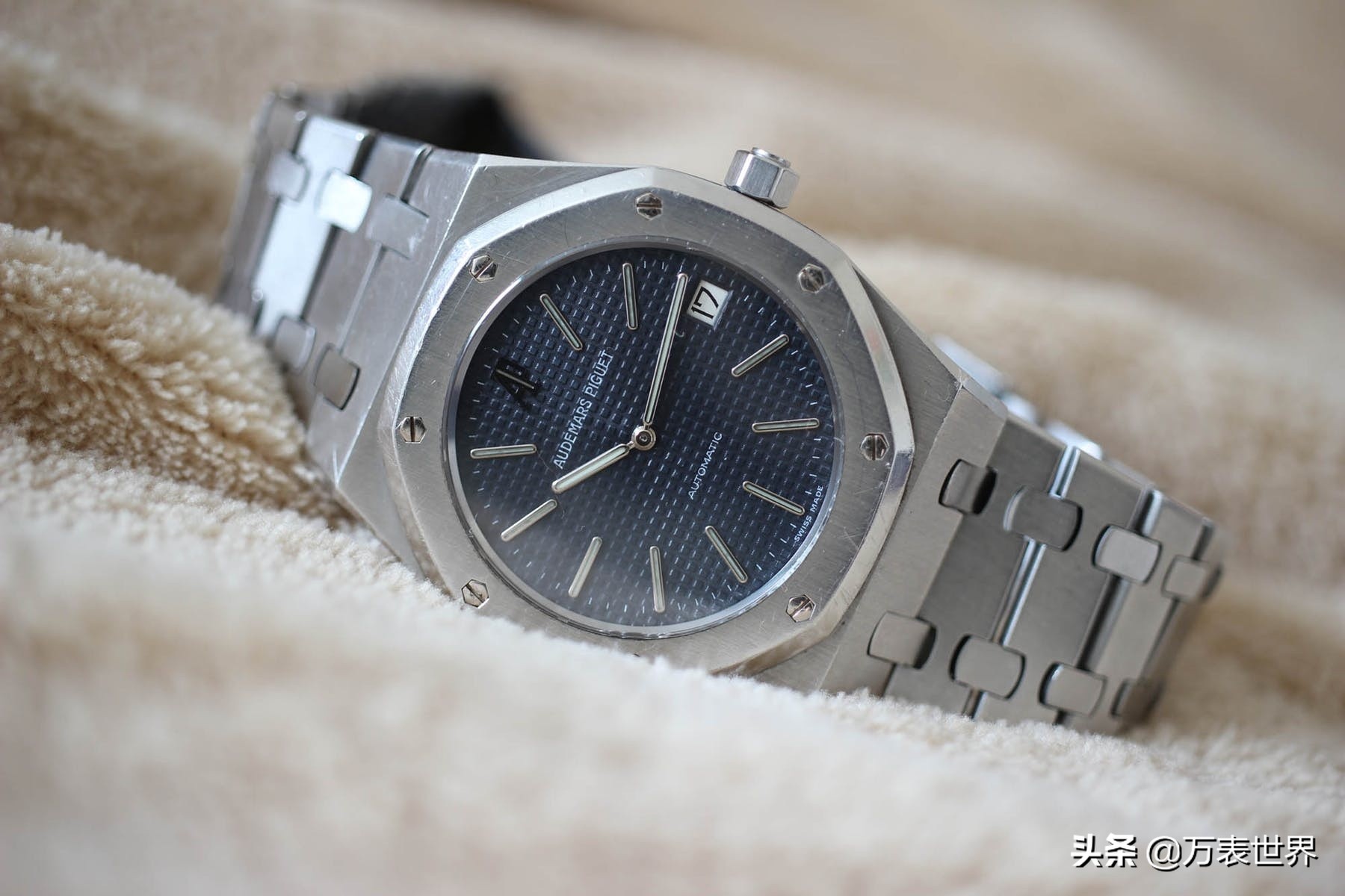 用勺子换一块劳力士,一块饼干几克