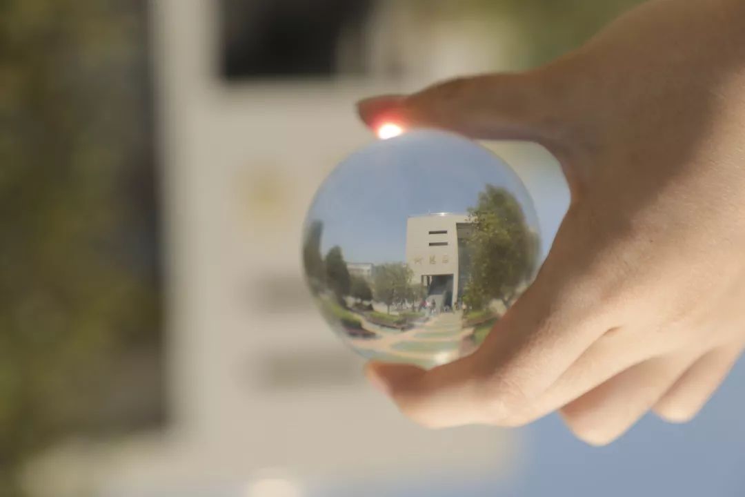 微视角|于玻璃球中赏魅力长大!