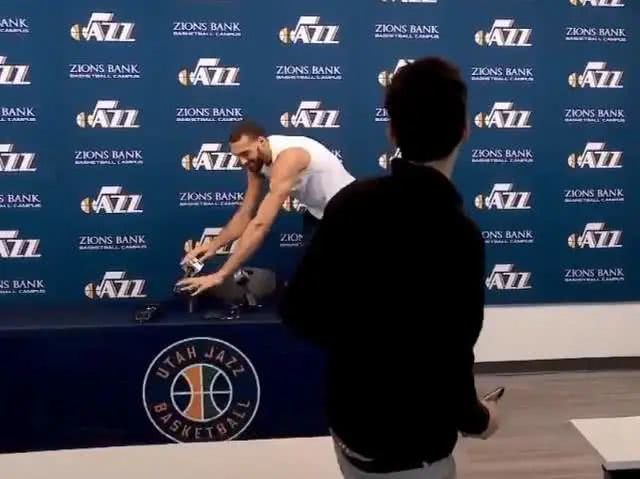 马布里在cba的最经典的一战,cba马布里夺冠视频