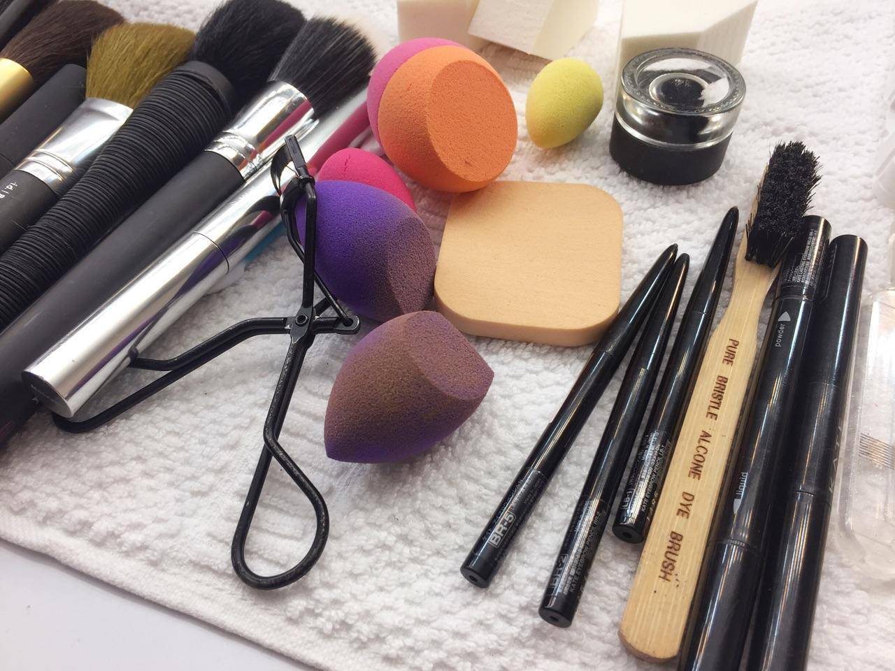 底妆简单怎么化才显得干净细腻,底妆套路完美底妆上妆技巧