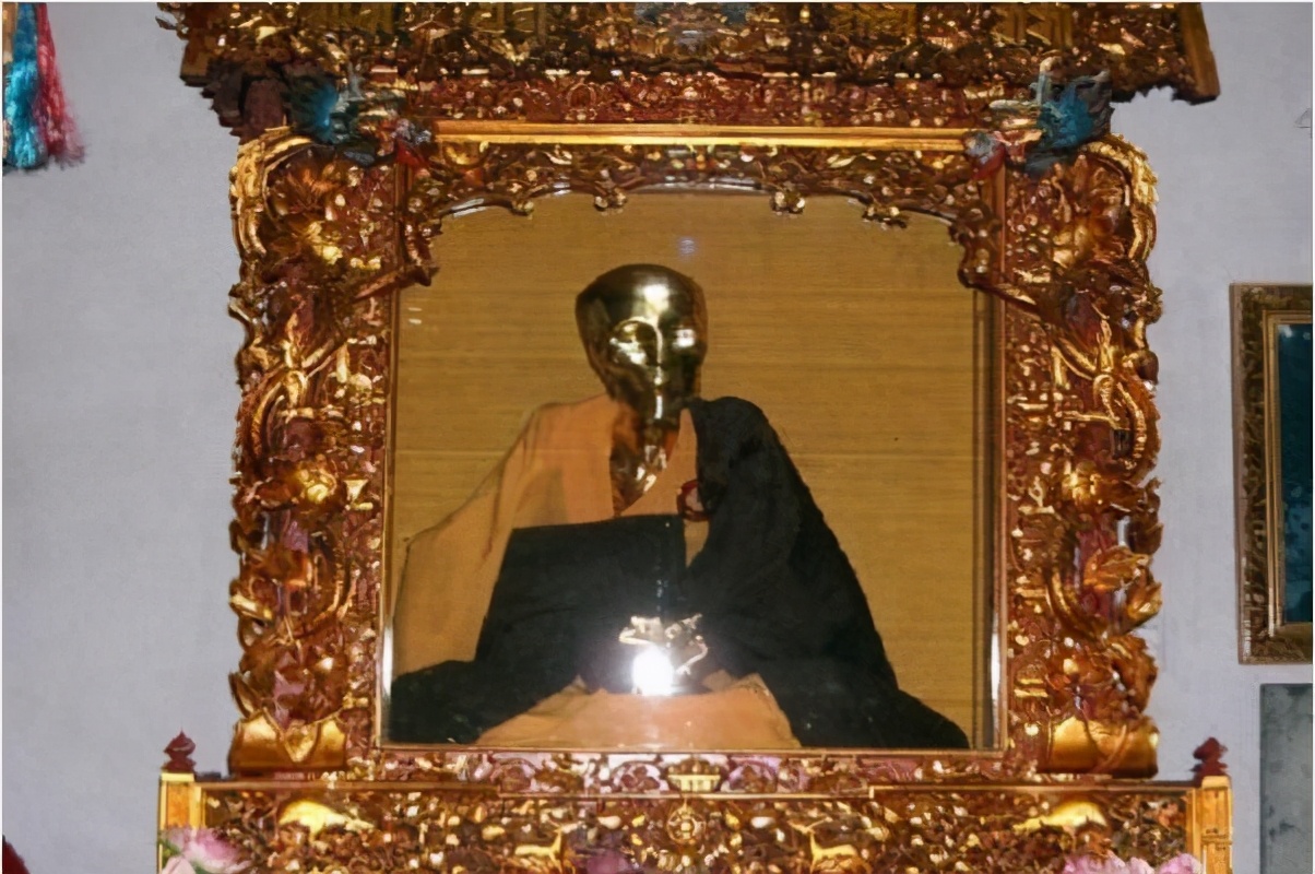 仁义师太肉身佛像,仁义师太圆寂坐缸