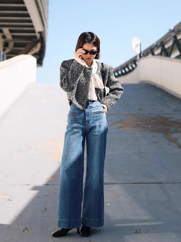 牛仔裤靴子怎么搭外套好看,牛仔裤短靴夏日穿搭