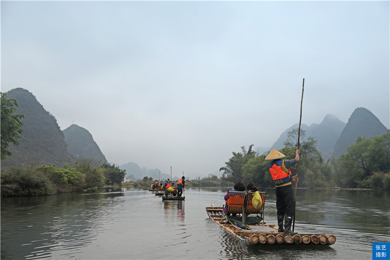 阳朔遇龙河8人船打水筏漂流,阳朔遇龙河竹筏八人筏