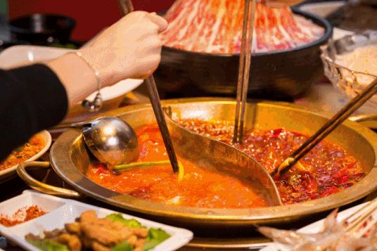 5000颗气球从天而降,从天而降的1亿颗钻石