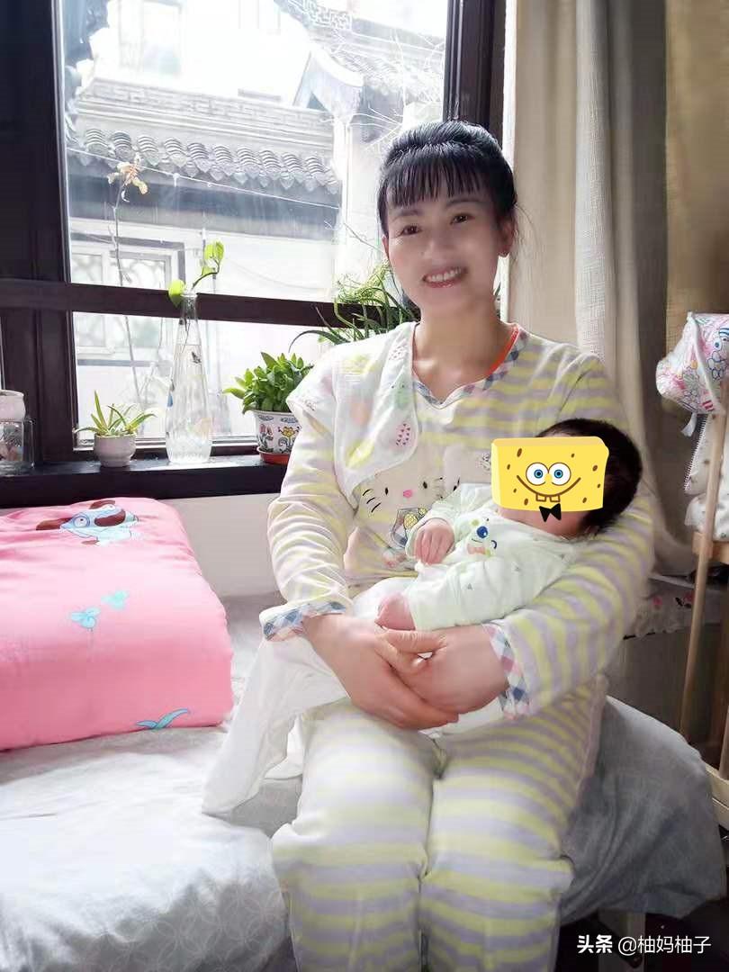 花8000请育婴师,花五千块钱请的育儿嫂