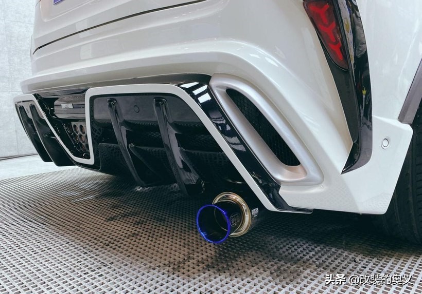 造型更前卫2分钟看懂全新丰田c-hr,改装经历分享