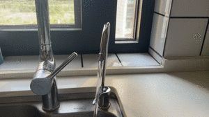 飞机上用的什么品牌的净水器,飞机上的净水器