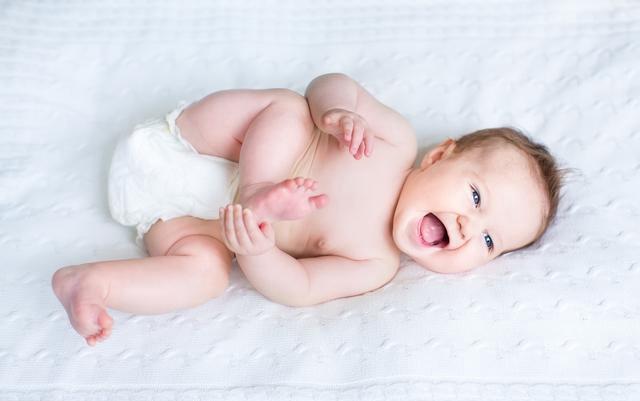 婴儿出生后每个月学什么,给刚出生的婴儿学点什么