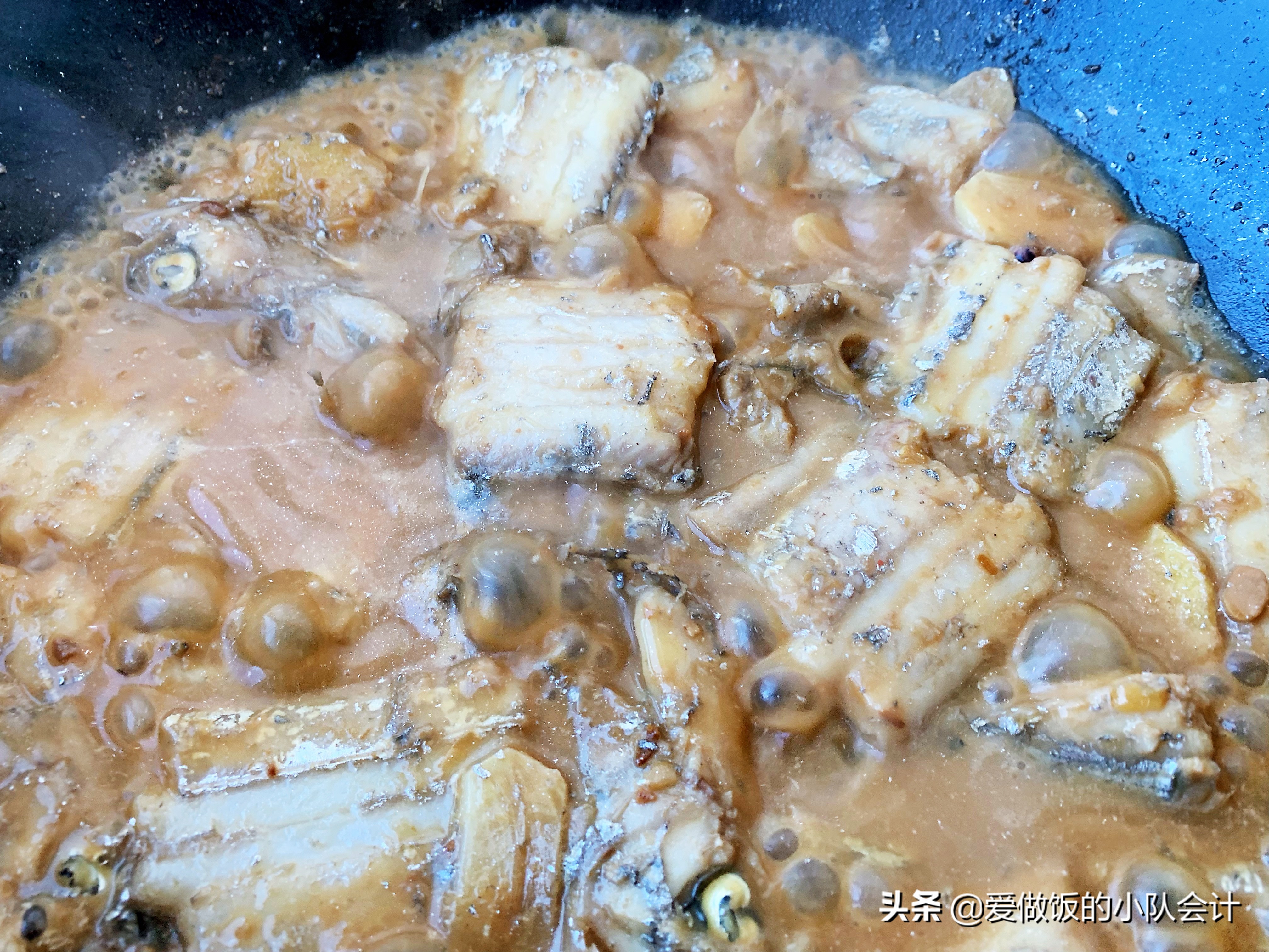 冷冻带鱼表面的白鳞需要去除吗,带鱼表面的白鳞越白营养越好吗