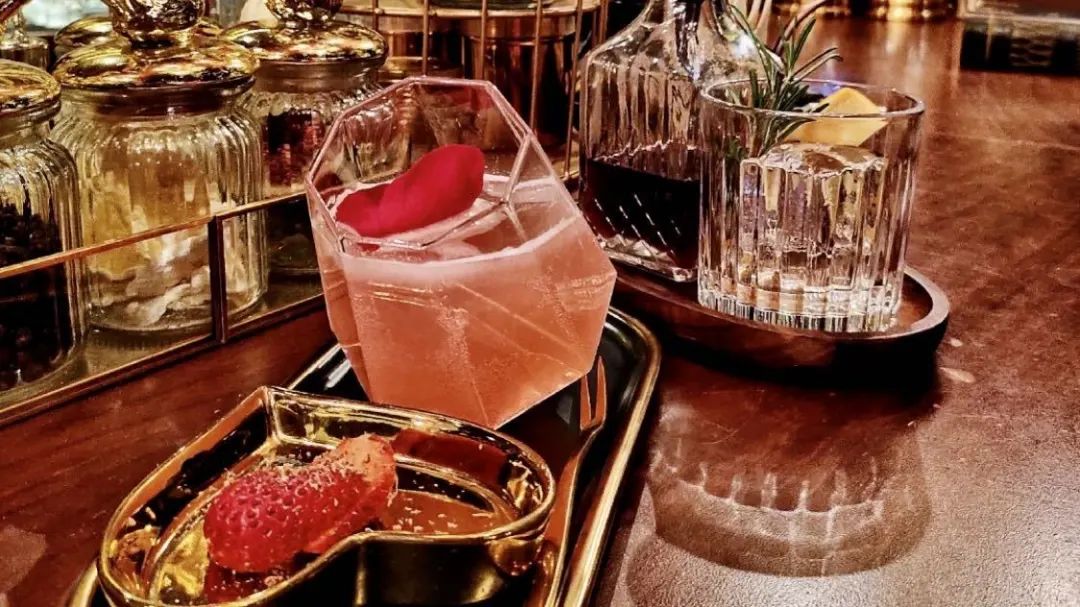 《七夕保命指南》：别再送花吃饭，这三个地方请男生直接抄作业