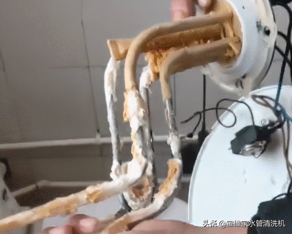 你知道热水器里为什么会产生污垢吗?