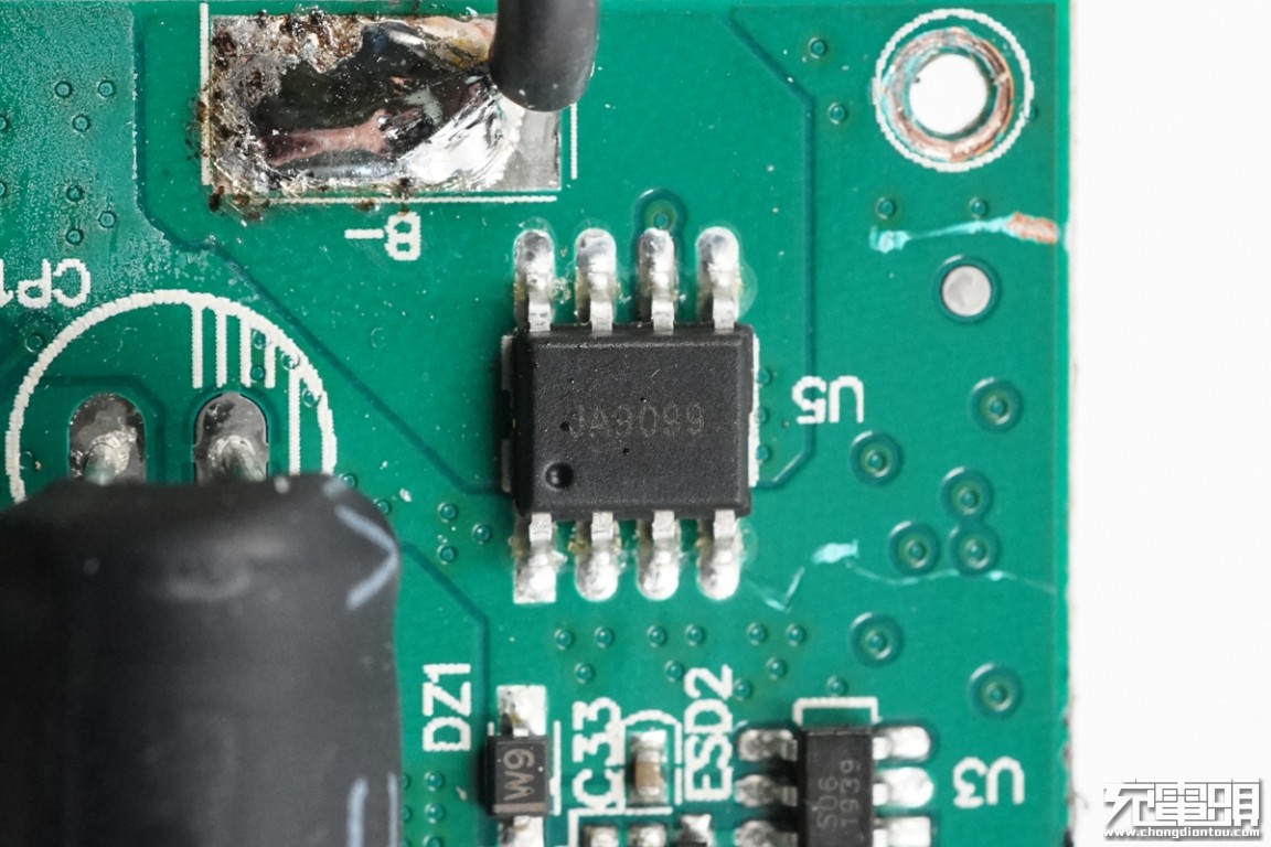 羽博充电宝拆解20000电芯,羽博30000毫安移动电源拆解