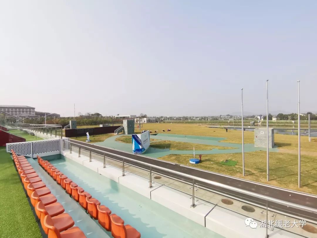 缓老大学走进*战野**国防园