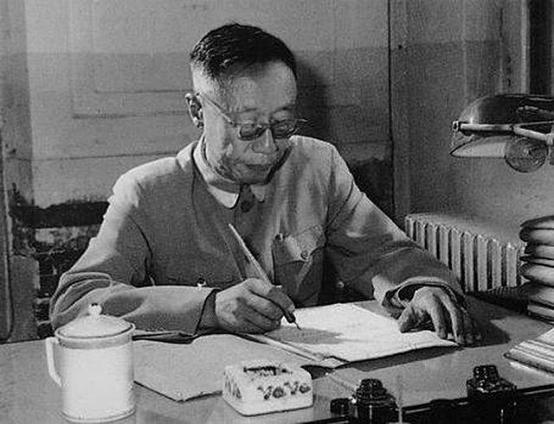 溥仪死后入皇陵了还是入公墓了,溥仪死后为什么可以埋葬在皇陵