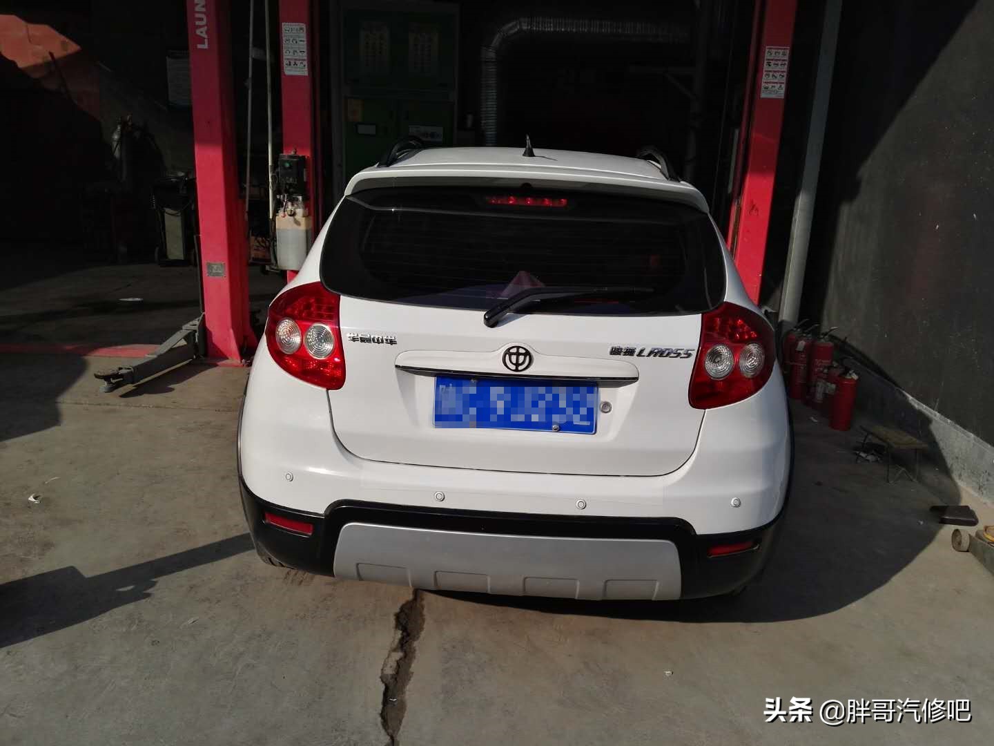 胖哥两百万收奥迪rs6,胖哥收车2万元