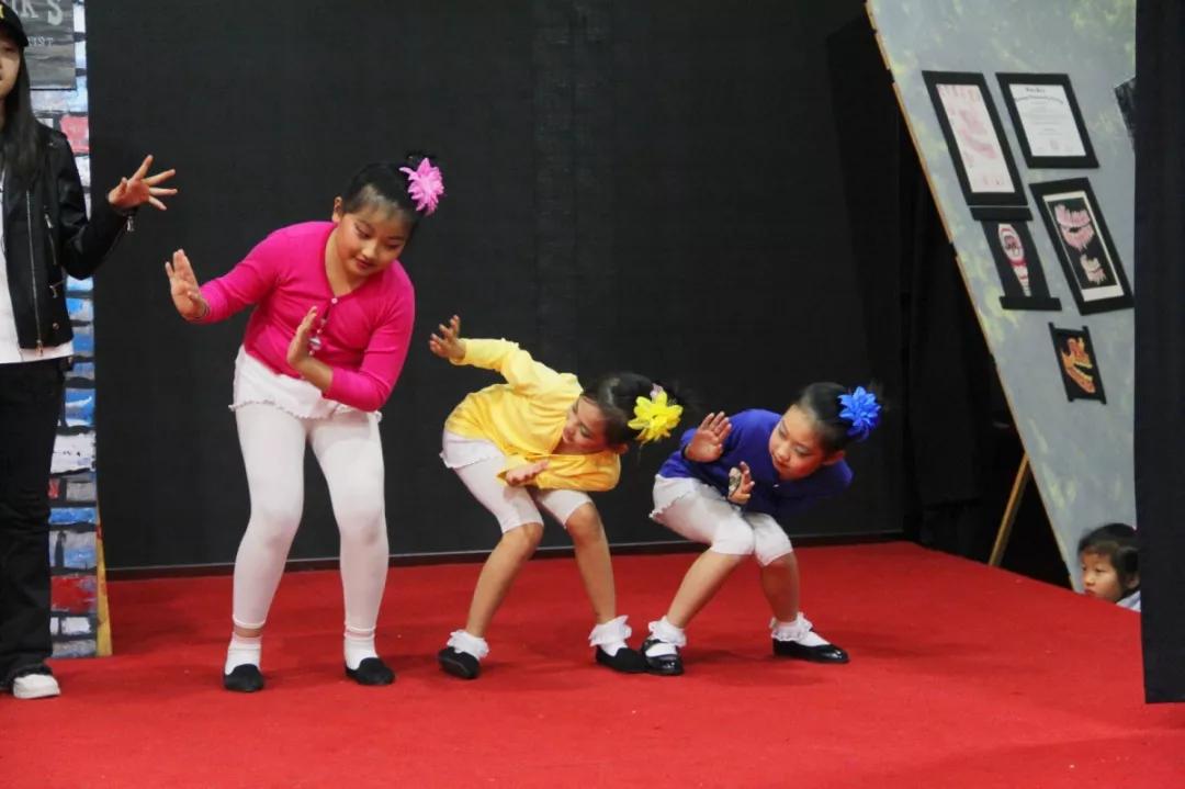 让你瑟瑟发抖地捧腹大笑/力迈中美国际学校卡文特“绿魔先生”