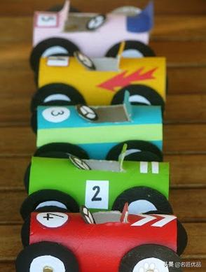 小班手工课制作小汽车,学校开展有趣的手工制作