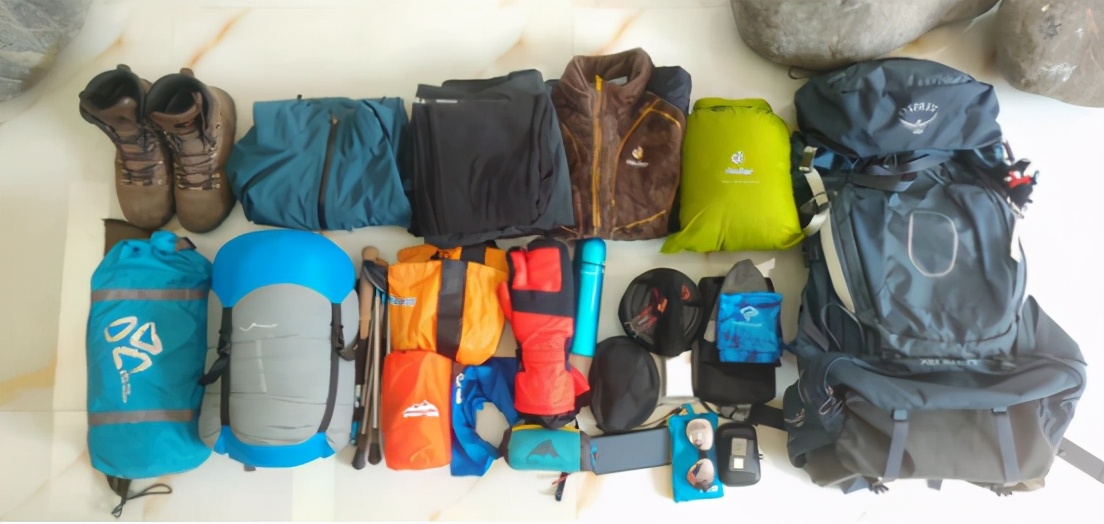 光鹿跑兵冰徒步,秦岭光鹿跑冰穿越攻略