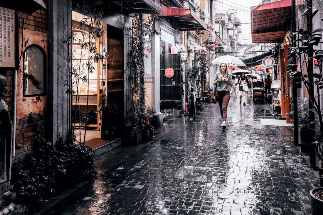 你知道长期住在潮湿的房间有什么坏处吗？有什么有效防止措施呢？